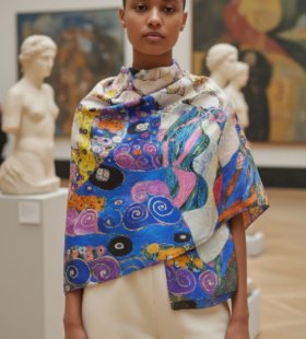 KEÇESİZ İPEKSİ ŞAL KOD: Ş15