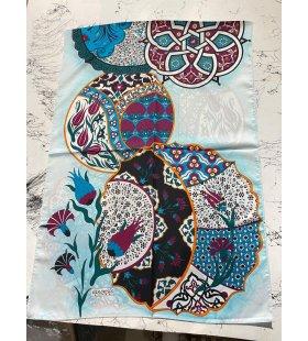 KEÇESİZ İPEKSİ ŞAL KOD: VANENSİS 24