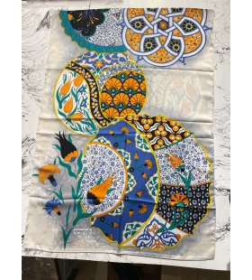 KEÇESİZ İPEKSİ ŞAL KOD: VANENSİS 72